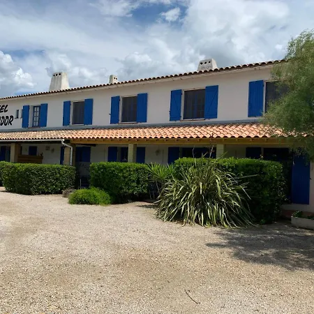 Clamador Hotel