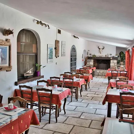 Hotel Clamador 3*